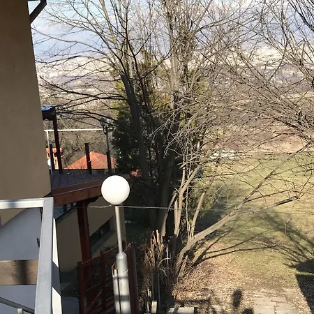 - Restaurant Chairite