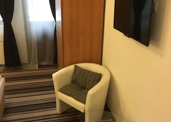 - Restaurant Chairite