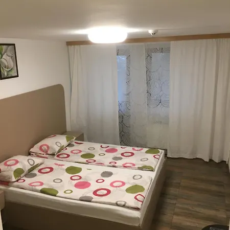 ресторант чаирите Хотел *