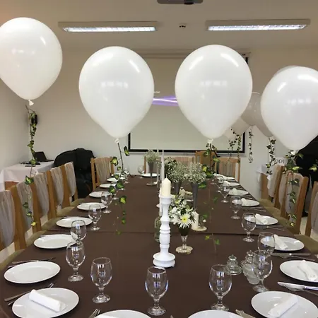- Restaurant Chairite Hotell