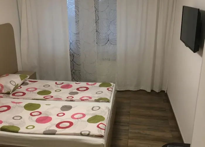 - Restaurant Chairite