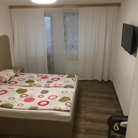 - Restaurant Chairite