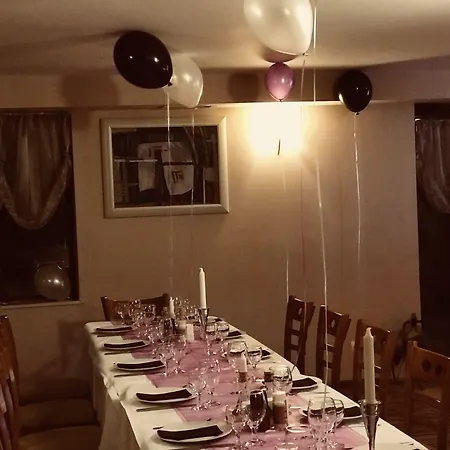 - Restaurant Chairite Hotel *